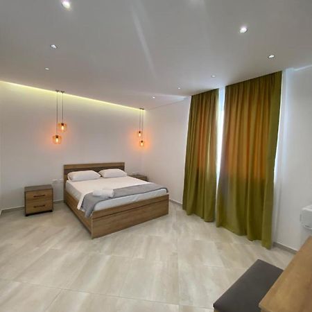 Lori Gardenia Hotel Stjar Bagian luar foto