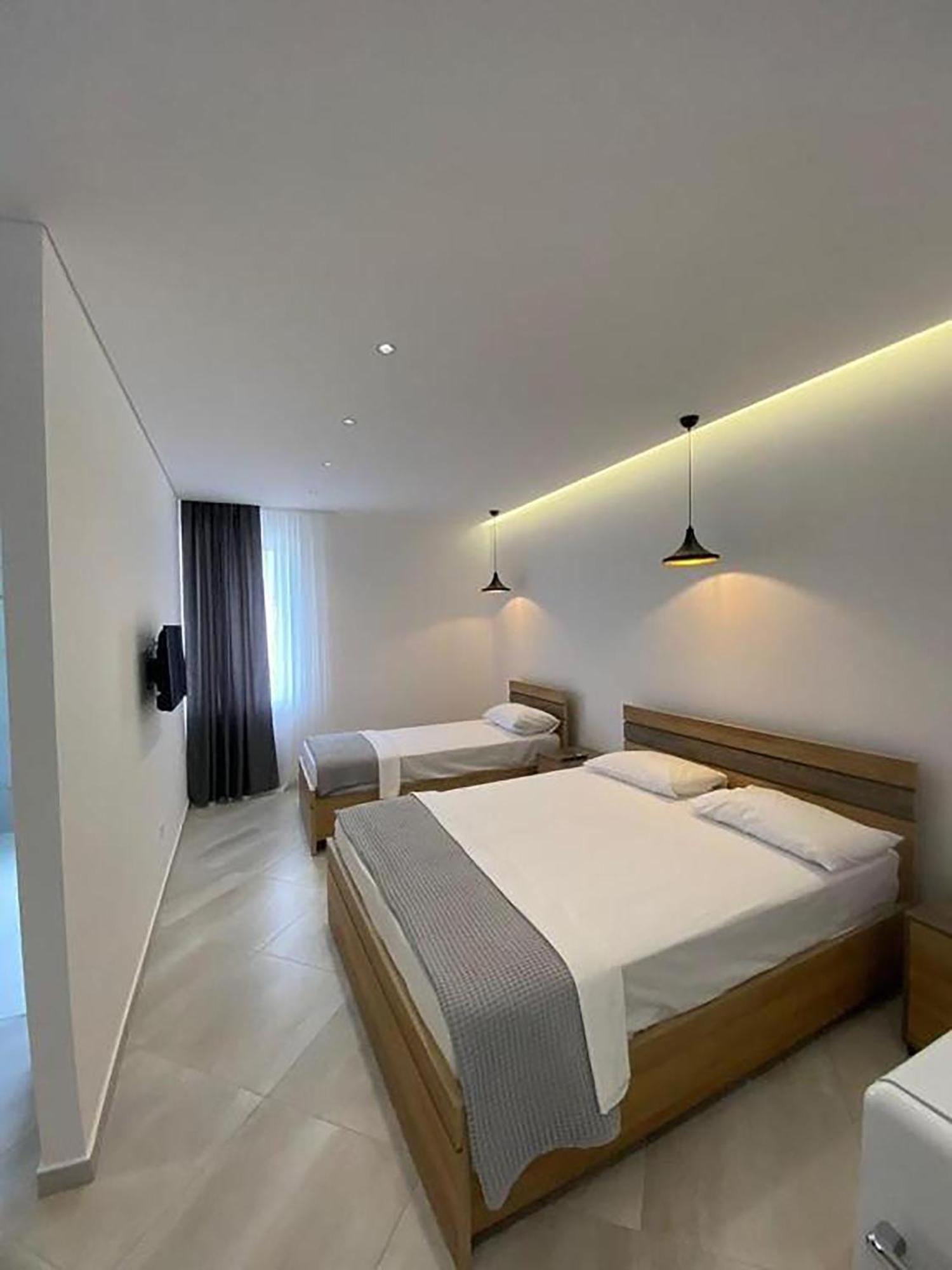 Lori Gardenia Hotel Stjar Bagian luar foto