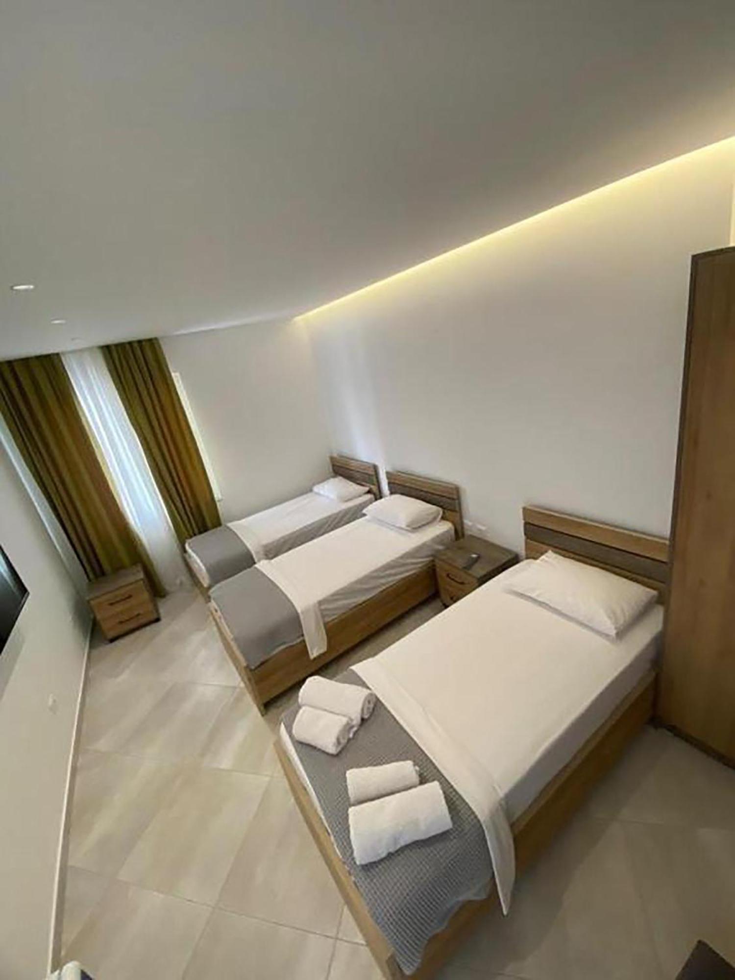 Lori Gardenia Hotel Stjar Bagian luar foto